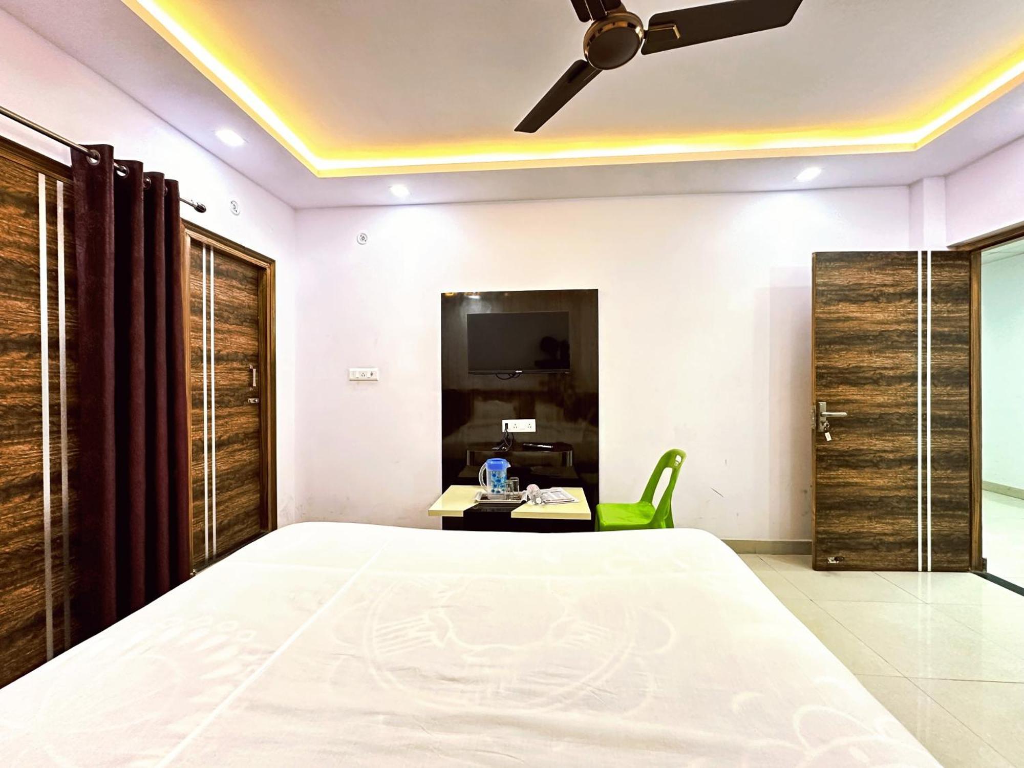 Hotel Pink Paradise Gorakhpur Exterior photo